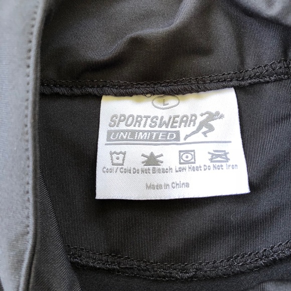 1/4 Zip pullover - Picture 2 of 2